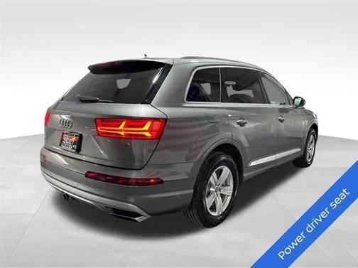 Graphite Gray Metallic 2017 Audi Q7 2.0T Premium