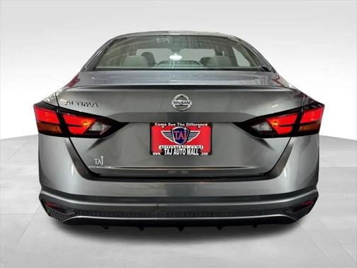 2022 Nissan Altima S FWD