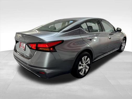 2022 Nissan Altima S FWD