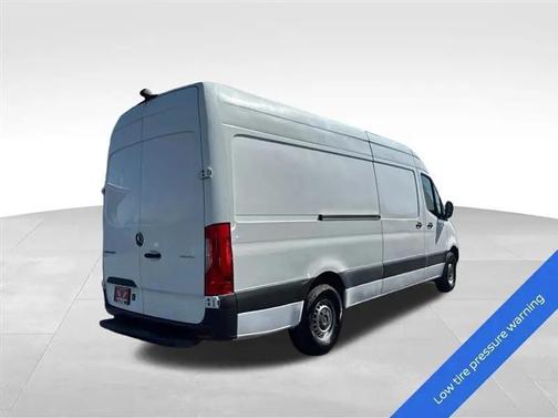 White 2021 Mercedes-Benz Sprinter 2500 Crew 170 WB