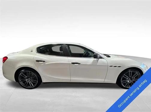 Bianco 2018 Maserati Ghibli S