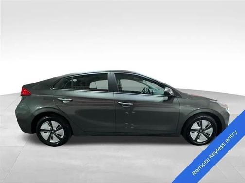 2022 Hyundai IONIQ Hybrid Blue