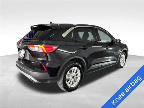 Black Metallic 2021 Ford Escape SE