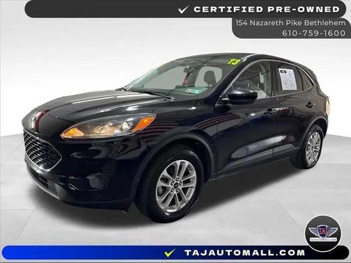 Black Metallic 2021 Ford Escape SE