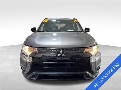 2020 Mitsubishi Outlander SE