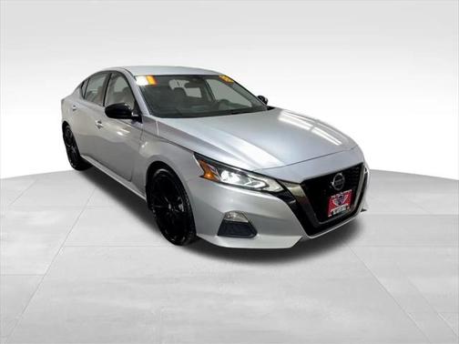 2021 Nissan Altima SR FWD