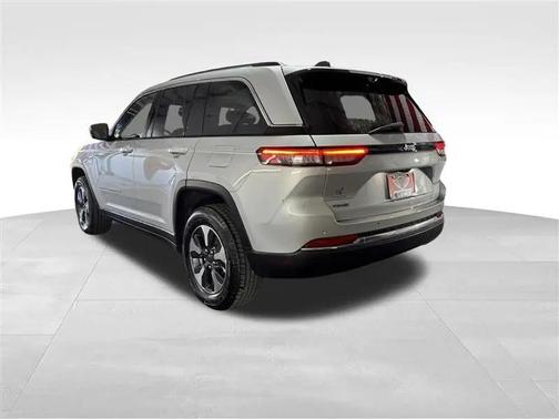 Silver Zynith 2023 Jeep Grand Cherokee 4xe Base