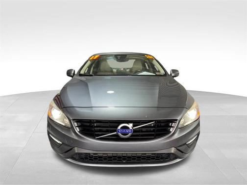2017 Volvo S60 T5 Dynamic