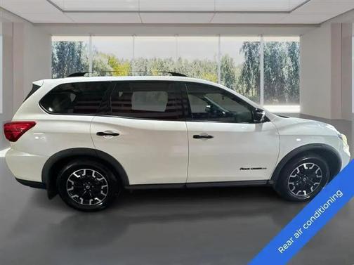 Pearl White Tricoat 2020 Nissan Pathfinder SL 4WD