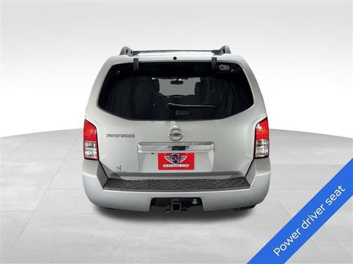 2012 Nissan Pathfinder LE