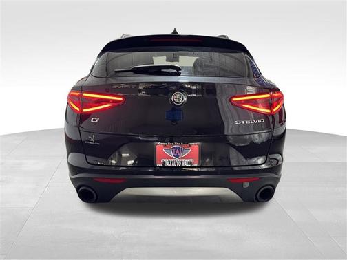 2018 Alfa Romeo Stelvio Ti Sport