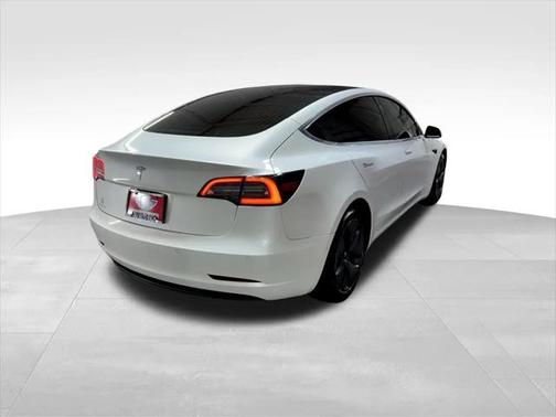 2020 Tesla Model 3 Standard Range Plus