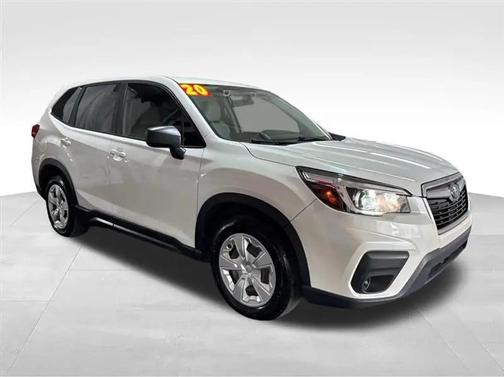 Crystal White Pearl 2020 Subaru Forester Base