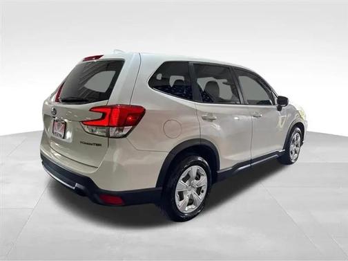 Crystal White Pearl 2020 Subaru Forester Base