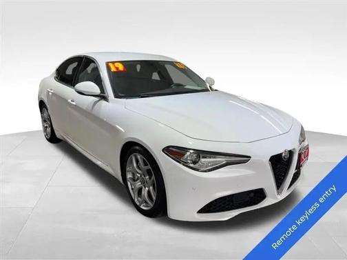 Alfa White 2019 Alfa Romeo Giulia Ti