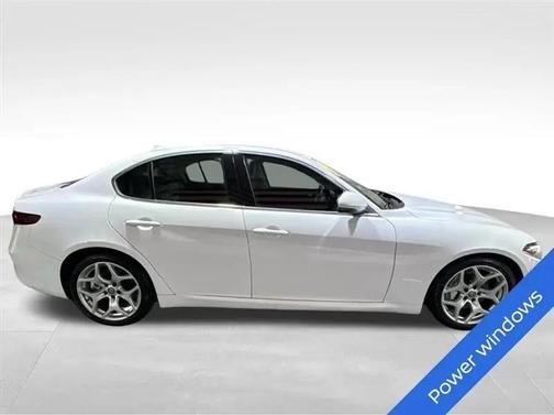 Alfa White 2019 Alfa Romeo Giulia Ti