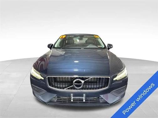 Denim Blue Metallic 2019 Volvo S60 T5 Momentum