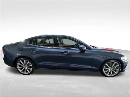 Denim Blue Metallic 2019 Volvo S60 T5 Momentum