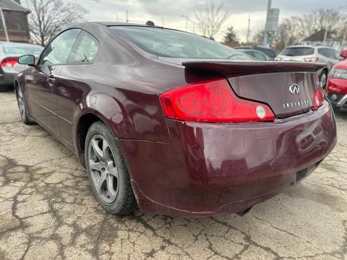 2004 INFINITI G35 Base