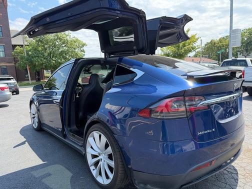 2017 Tesla Model X 90D