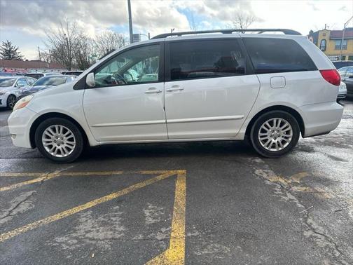 2008 Toyota Sienna XLE