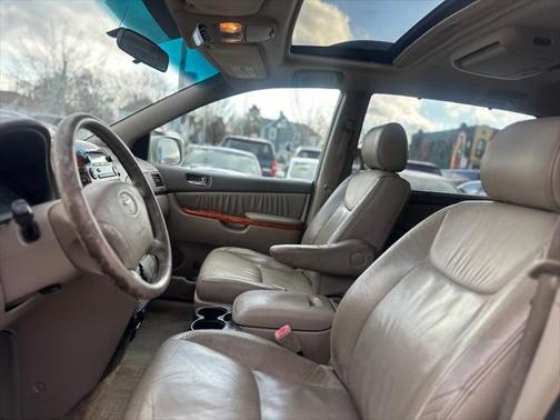 2008 Toyota Sienna XLE