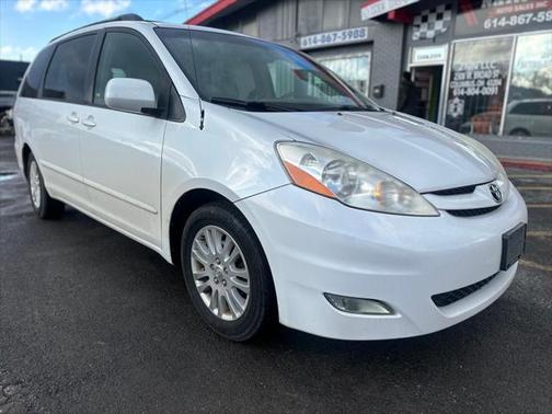 2008 Toyota Sienna XLE