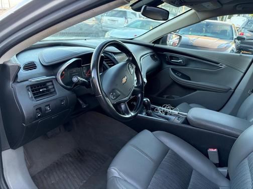 Silver 2018 Chevrolet Impala 1LT