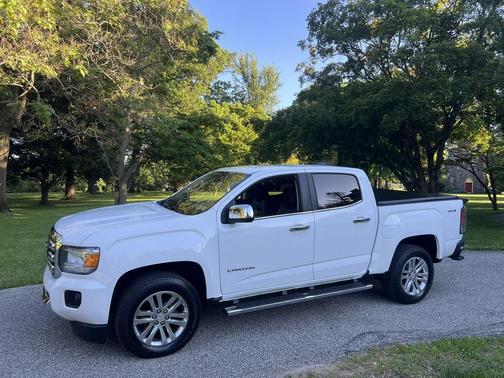 Summit White 2016 GMC Canyon SLT