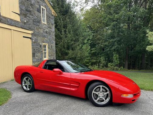 2002 Chevrolet Corvette Base