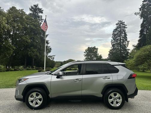 Silver Sky Metallic 2020 Toyota RAV4 XLE