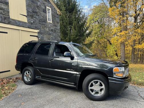 2003 GMC Yukon Denali