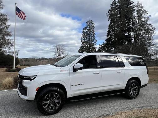 2023 Chevrolet Suburban 4WD Z71