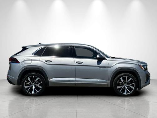 Silver Mist Metallic 2026 Volkswagen Atlas Cross Sport 2.0T SEL Premium