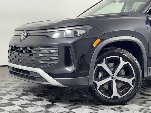 2025 Volkswagen Tiguan 2.0T SE 4MOTION