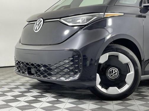 Deep Black Pearl 2025 Volkswagen ID. Buzz Pro S