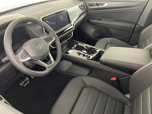 2025 Volkswagen Atlas Cross Sport 2.0T SEL