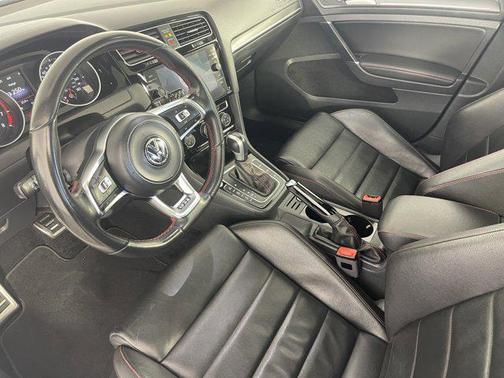 2020 Volkswagen Golf GTI 2.0T SE DSG