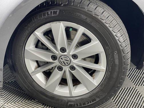 2016 Volkswagen Golf TSI S 4-Door