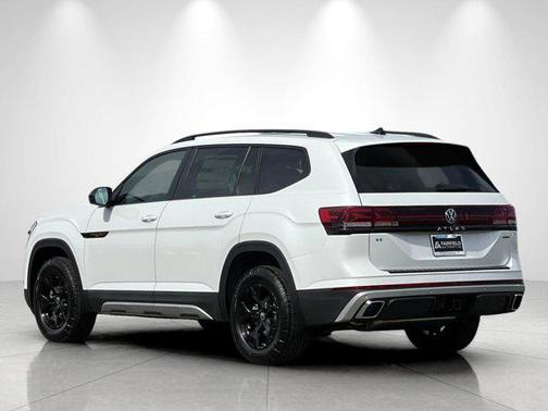 opal white pearl 2026 Volkswagen Atlas Peak Edition