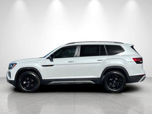 opal white pearl 2026 Volkswagen Atlas Peak Edition