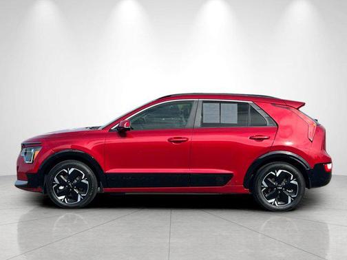 Runway Red 2023 Kia Niro EV Wind