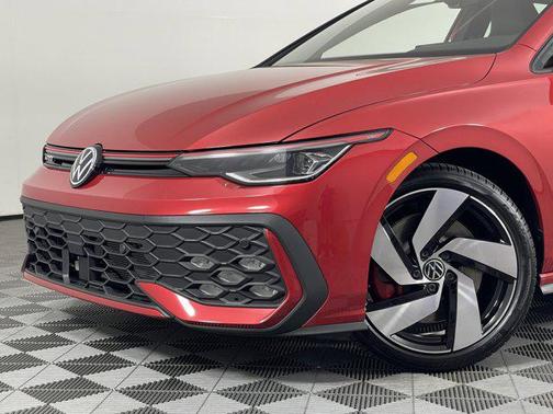 2025 Volkswagen Golf GTI 2.0T S DSG