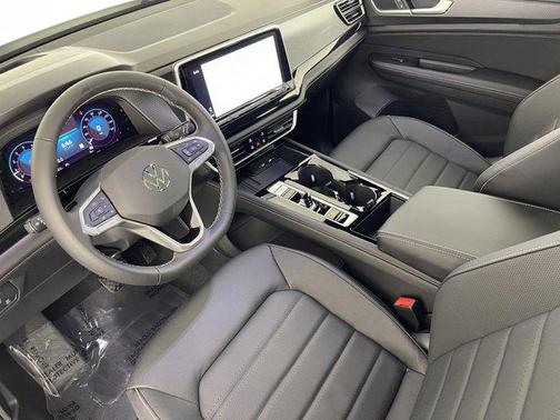 2026 Volkswagen Atlas Cross Sport 2.0T SEL