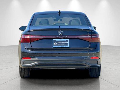 Deep Black Pearl 2026 Volkswagen Jetta 1.4T S