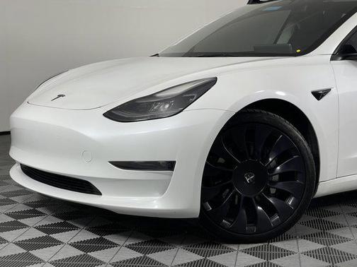 2023 Tesla Model 3 Standard Range