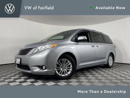 2017 Toyota Sienna XLE Premium