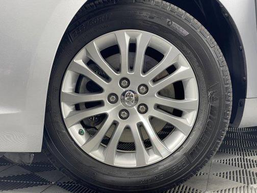 2017 Toyota Sienna XLE Premium