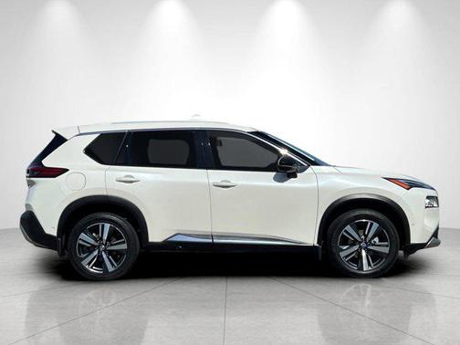 Pearl White Tricoat 2023 Nissan Rogue Platinum