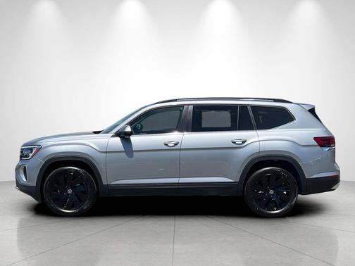 silver mist metallic 2026 Volkswagen Atlas 2.0T SE w/Technology